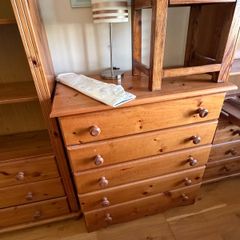 Chest of drawers