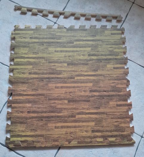 Interlocking Padded Floor Protector Tiles