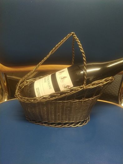 Vintage wire wine holders x3