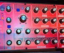 Behringer Neutron synth