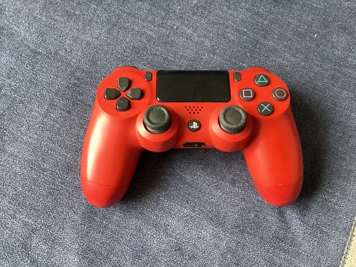 PS4 controller