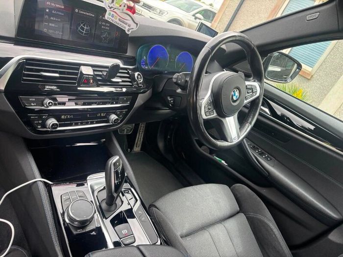 182 Bmw 5-series M-sport 523