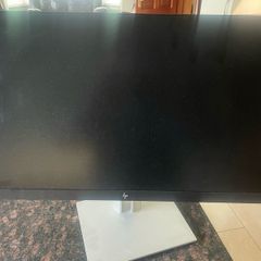 Monitor for sale in good condition barely used. Comes with power supply and hdmi cable. Can deliver if close by.