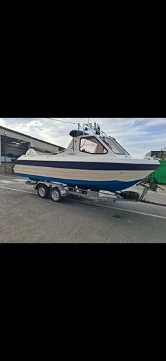 Boat trailer