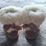 Girls tan ugg boots Image 3