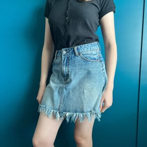 Denim skirt. Size 8
