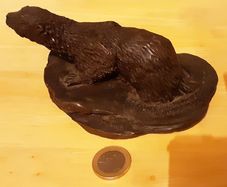 nice bronze effect otter