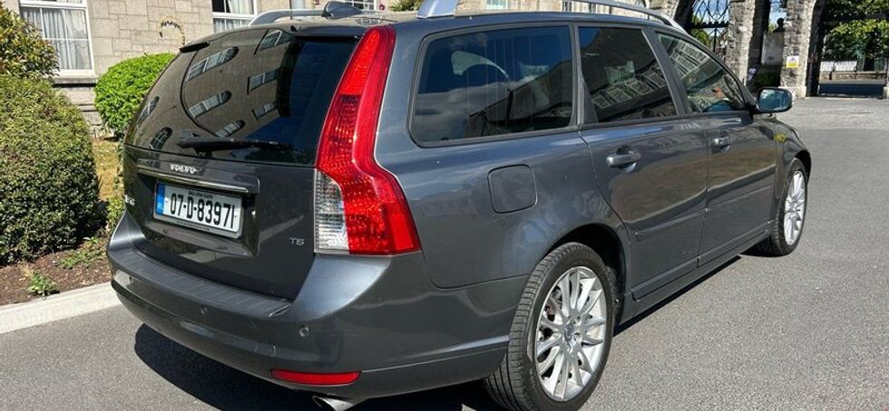Volvo V50 T5 2.5 Petrol 5-Cylinder