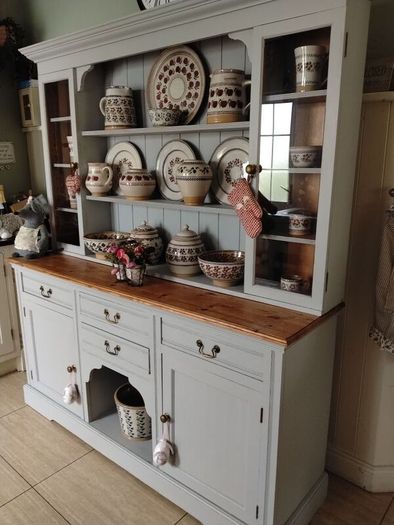solid kitchen dresser delivery arranged