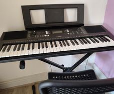 Electronic Keyboard Yamaha E363