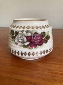 Mid Century Sadler Sugar - Misc bowl with Rose Pattern, gilt edge and gold pattern