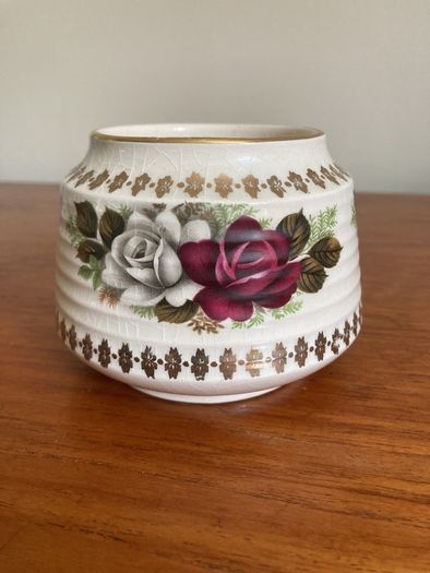 Mid Century Sadler Sugar - Misc bowl with Rose Pattern, gilt edge and gold pattern