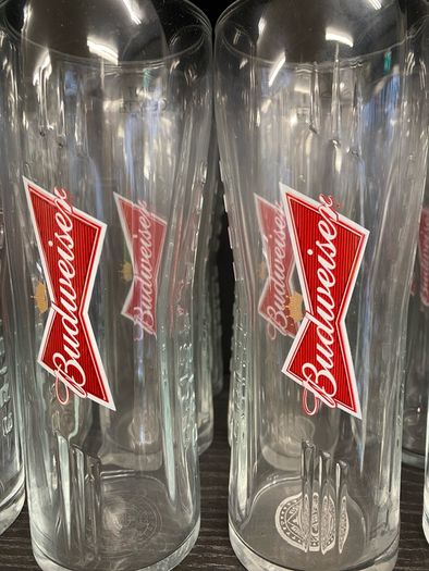 Budweiser beer Official Pint Glasses brand new