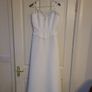 Wedding dress size 6-8 Image 4