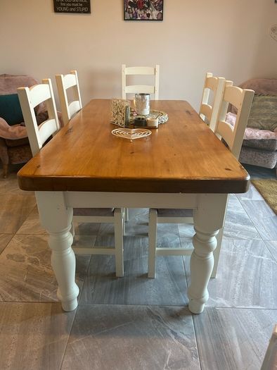 farmhouse style table & 6 dining chairs