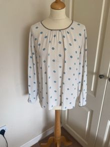 Marco Polo size 14 pretty rayon top
