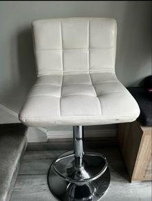 High chair in cream