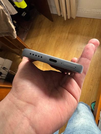 Solana Seeker Phone, 128GB, Boxed (Screen Blemish)