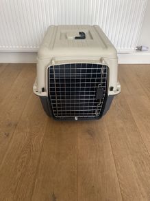 Pet carrier/crate