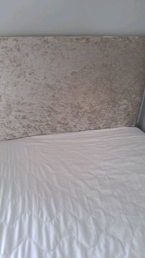 2 single divan beds with matresses