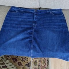 Marks and Spencer cotton blend denim skirt 50 inch waist and 26 inch long new and in excellent condition with no issues FREE STANDARD POSTAGE INCLUDED
