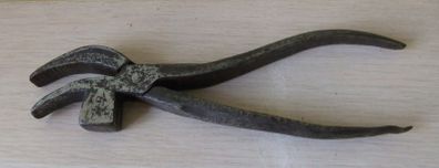 Old Cobblers Pliers