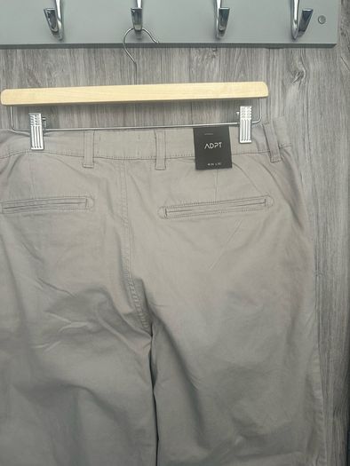 Bnwt Adpt Trousers 34/32