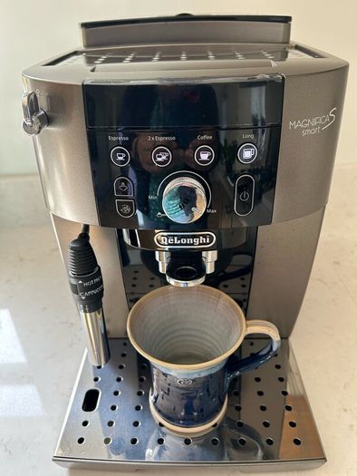 Magnifica S Smart Coffee Machine 41m Warranty