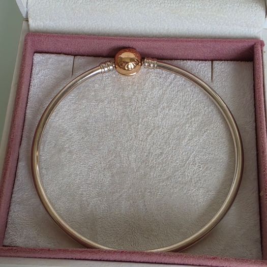Pandora sterling silver bangle with 14k Rose gold-plated clasp (size 21cm) perfect condition like new (no box)