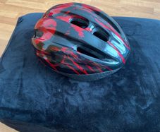 Canyon cycle helmet