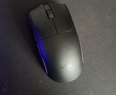 Razer Viper V3 Pro - Ultra-lightweight Wireless Esports Gaming Mouse (8K Hz HyperPolling, 54g Lightweight Design, Focus Pro Sensor 35K DPI, HyperSpeed Wireless, 95 hours Battery Life) Black