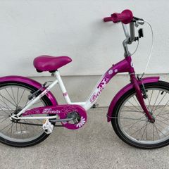 Girls 20 Inch Bike. Age 6-8.