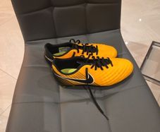 Nike football boots yellow size 5.5
