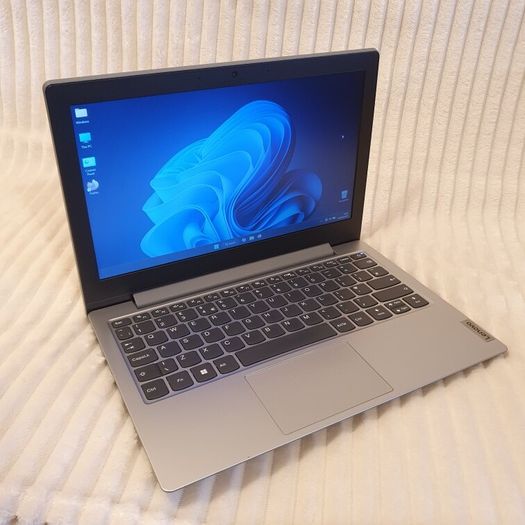 LENOVO Laptop windows 11 small and portable