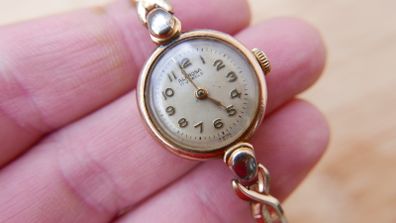 Vintage Gold Plaque 20 Microns ALPROSA Watch Swiss made (works and stops after some time, needs service)