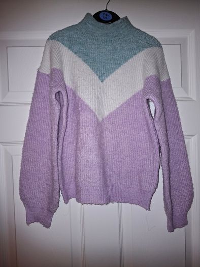 Big bundle of girls jumpers, size 8-10 yo