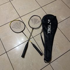 Air blade 2500 CARLTON Badminton Racket Set 2 Rackets + Yonex Carry Case