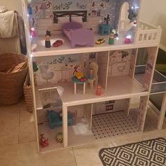 play house - to be collected