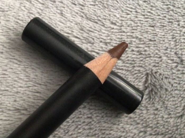 Mac lip pencil.