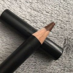 Mac lip pencil.