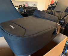 Nuna CarryCot Caviar
