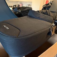 Nuna CarryCot Caviar