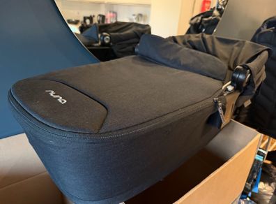 Nuna CarryCot Caviar