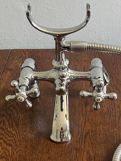 Traditional Chrome Bath Shower Mixer Tap & Telephone Handset