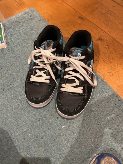 DC shoes