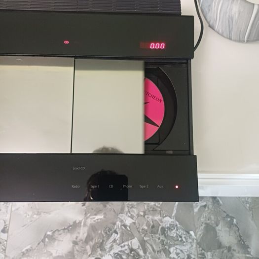 Stunning Vintage iconic Bang and Olufsen Beocenter 8000 System High power Amplifier CD player Tuner And Tape Recorder with Dolby HX Pro Stunning condition a real Timeless center piece