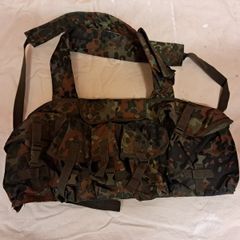 Chest Rig in Flecktern Camo