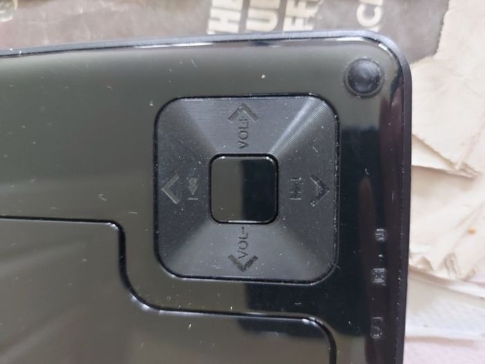 5 Portable DVD Players, all working, but no charges for them, all in very good condition