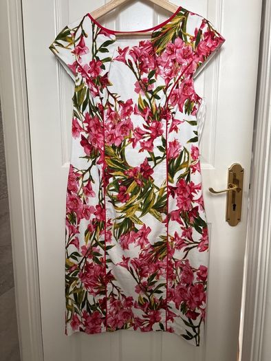 Libra Dress Size 14