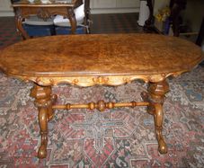 Table - Antique centre table